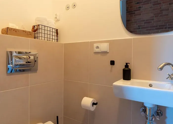 Petsch - W Sercu Cieplic - By Space Apart يلينيا غورا